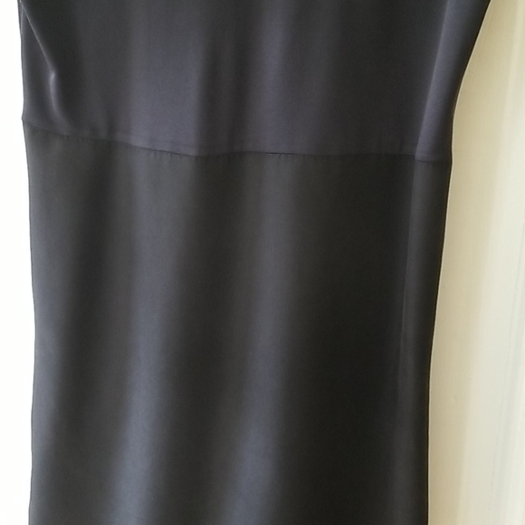 Drop Shoulder with Contrast Blocked Boutique Dress - Picture 7 of 7